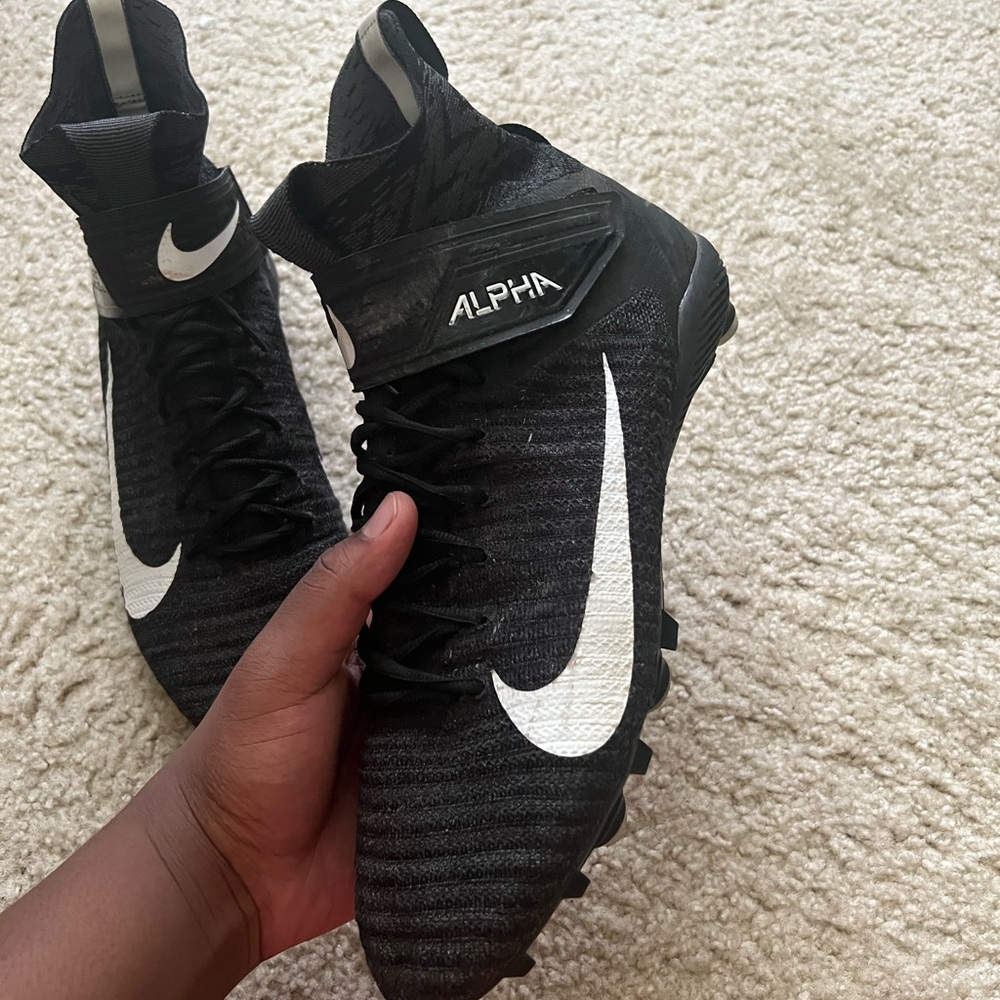 Nike Alpha Menace Elite 2